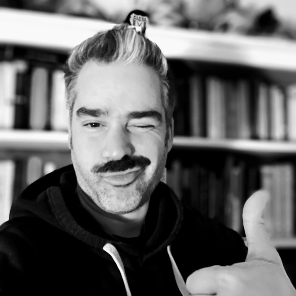 Meet your Posher, Alex - Picture 1 of 1